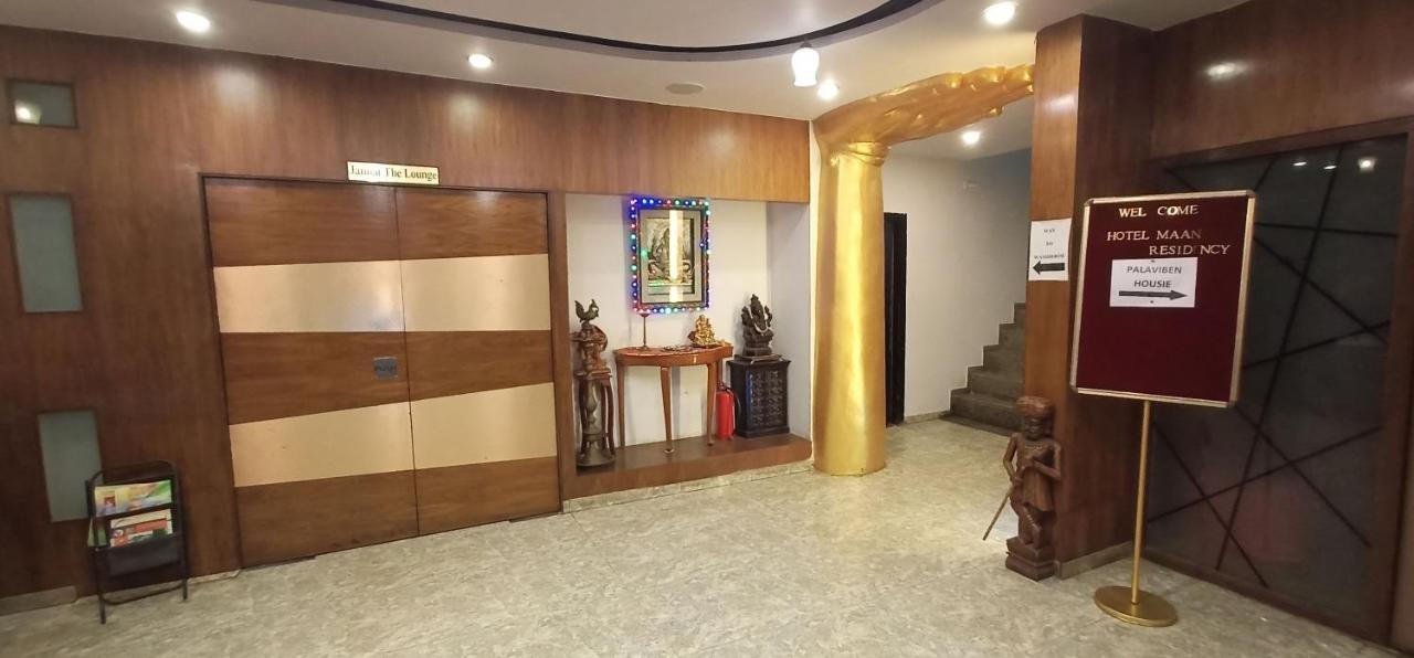 Hotel Maan Residency Ahmedabad Eksteriør bilde